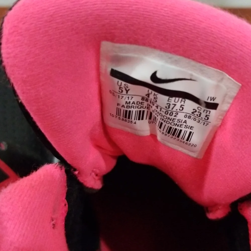 Nike  black, pink and white girls